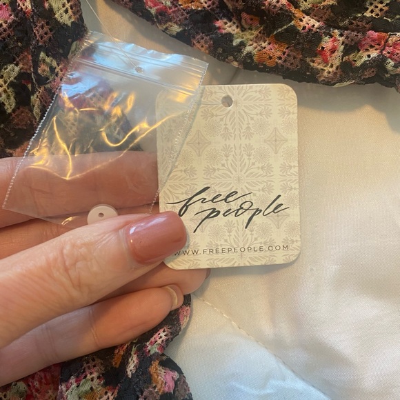 NEW! Free People ASTRA Peasant Top | Medium - Picture 10 of 14